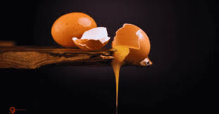 Breaking Eggs Spiritual Meaning: Omen or Transformation?