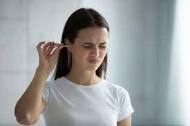 Left Ear Itching Spiritual Meaning – Symbolism & Messages